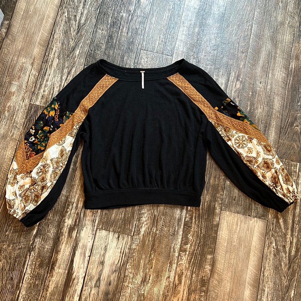 Free People Waffle Knit Casual Clash Top Black Gold medium women’s